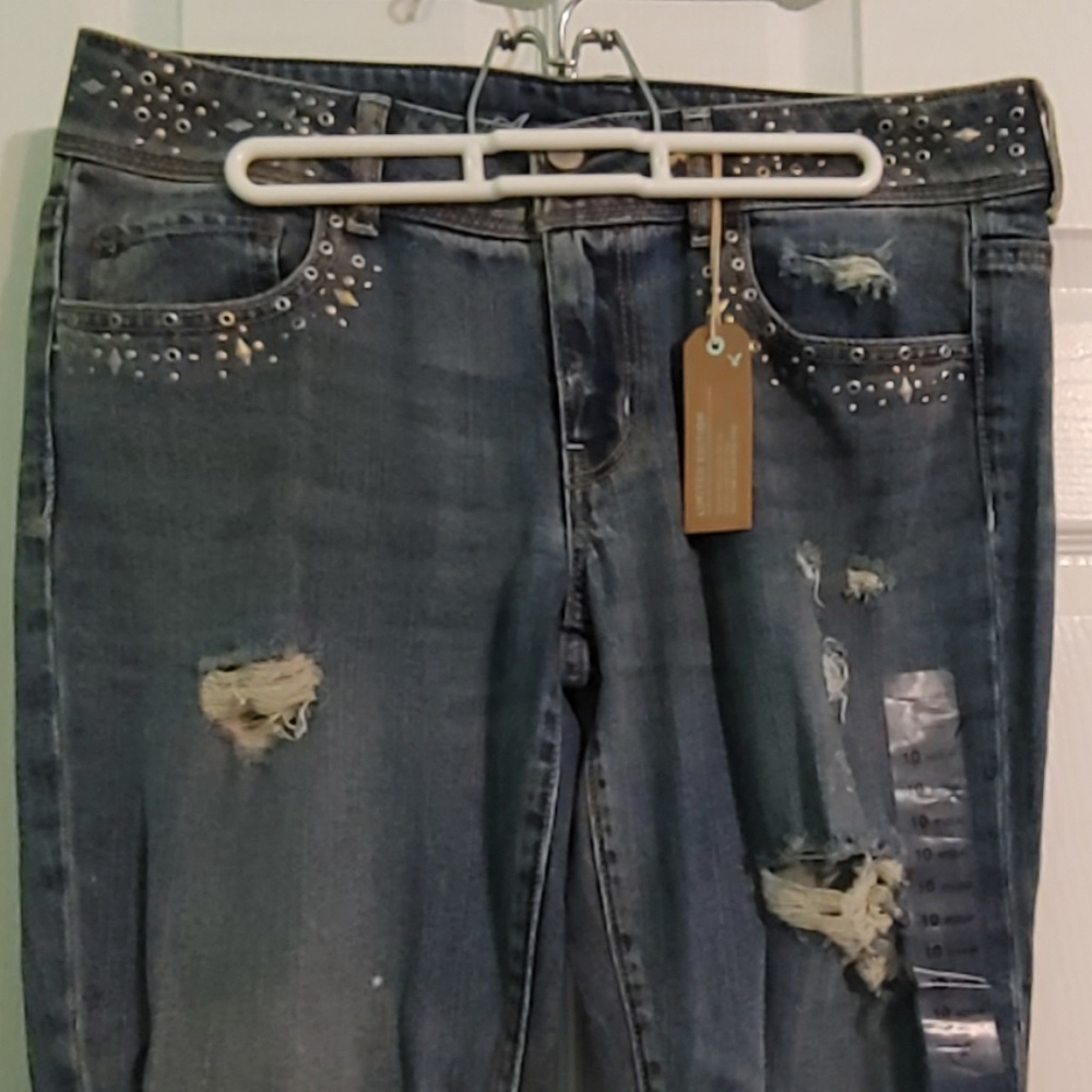 American Eagle distressed skinny jean - NWT